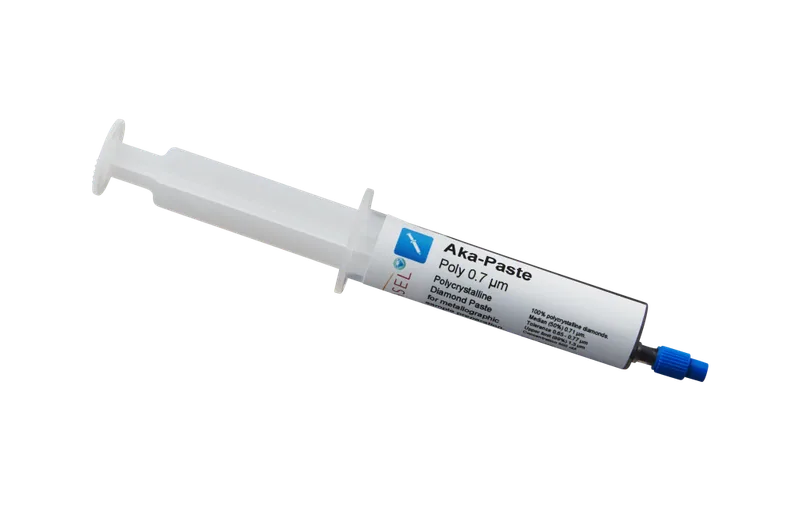 Akasel Aka-Paste Poly 0,7 µm – Polykristallin diamantpasta i en praktisk 10 ml tub med 500 ct/l koncentration, idealisk för känsliga material och precisionspolering.